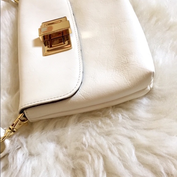 Rowallan Of Scotland Ivory Leather Crossbody Bag - Picture 6 of 8